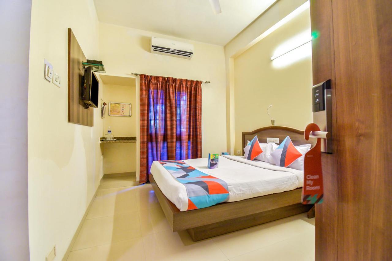 Hotel Ashiyana Pune Esterno foto