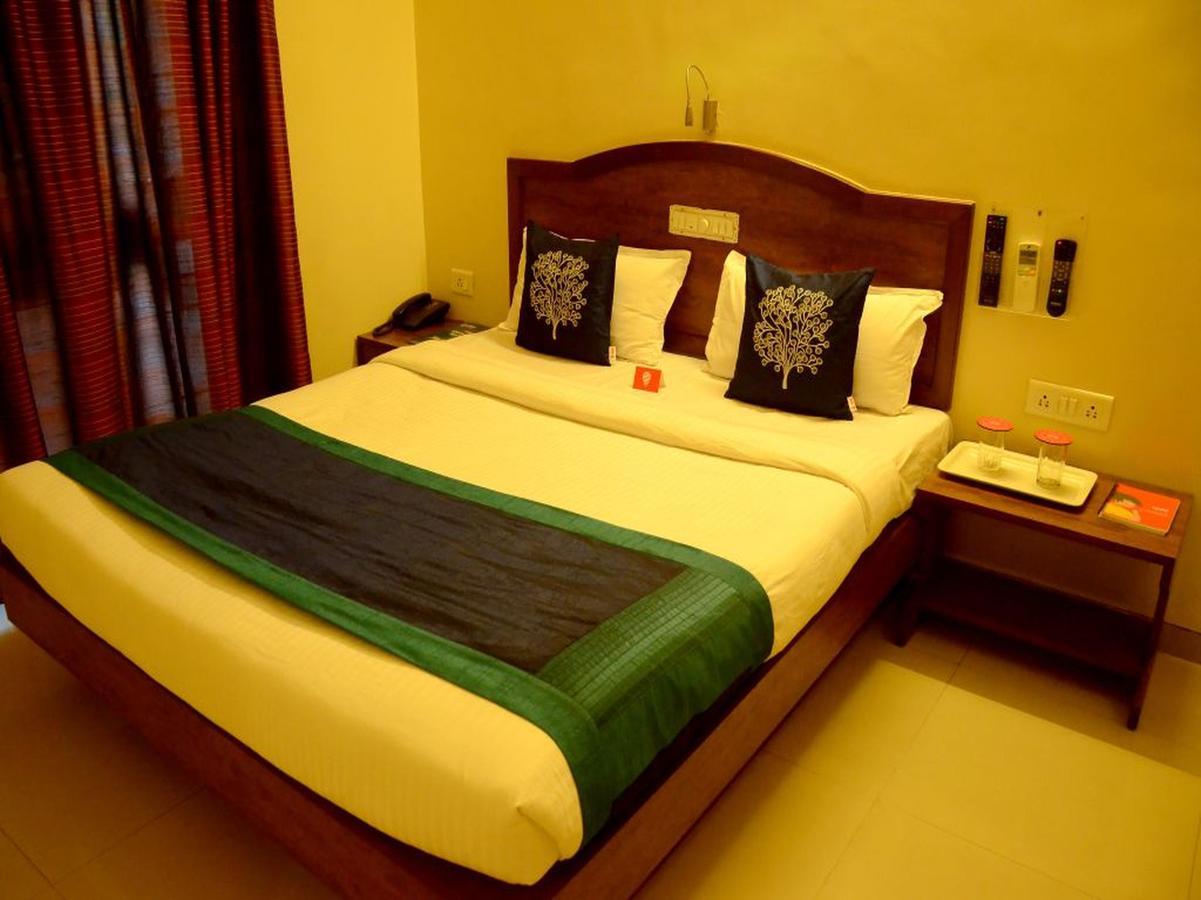 Hotel Ashiyana Pune Esterno foto