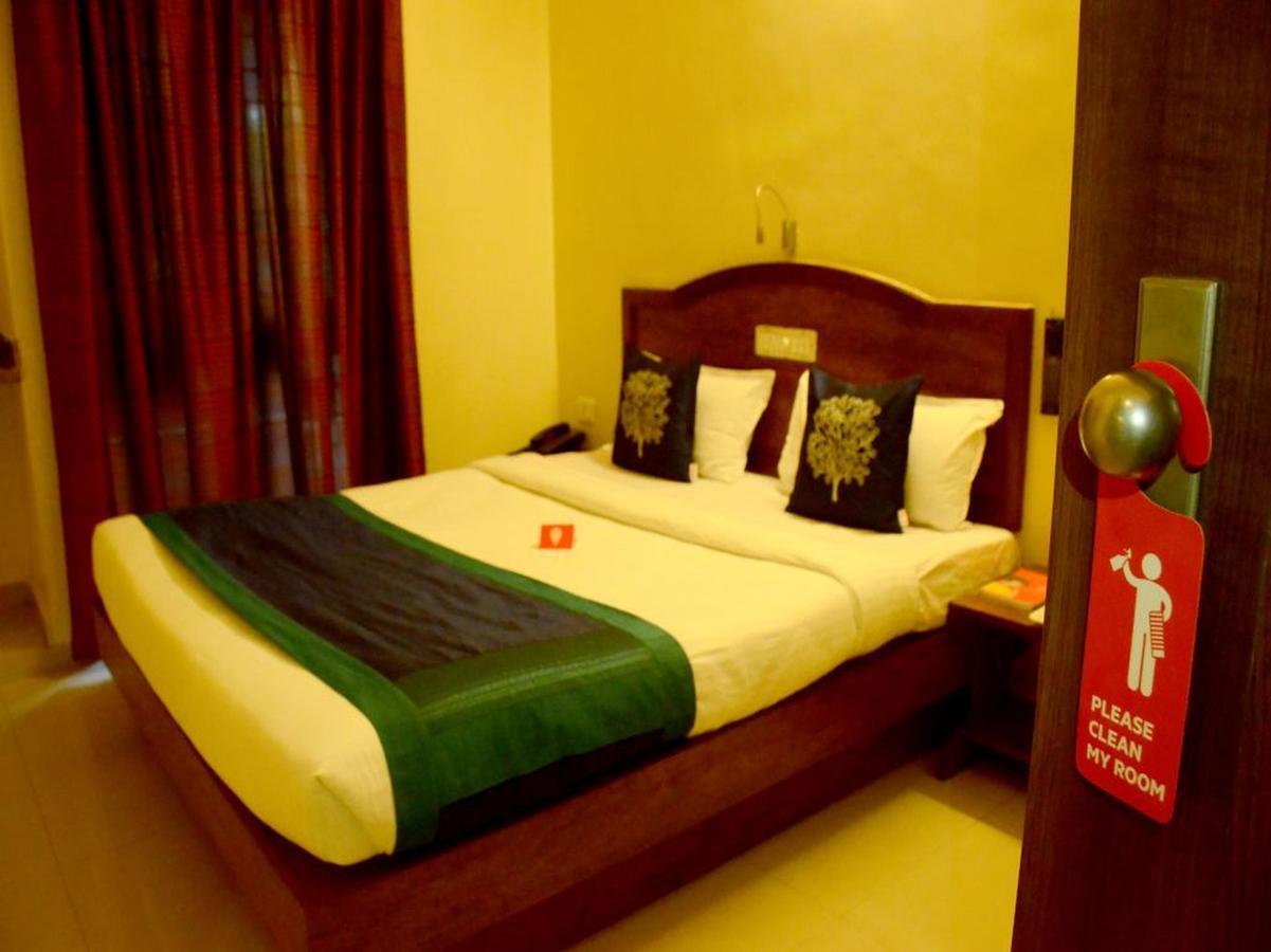 Hotel Ashiyana Pune Esterno foto