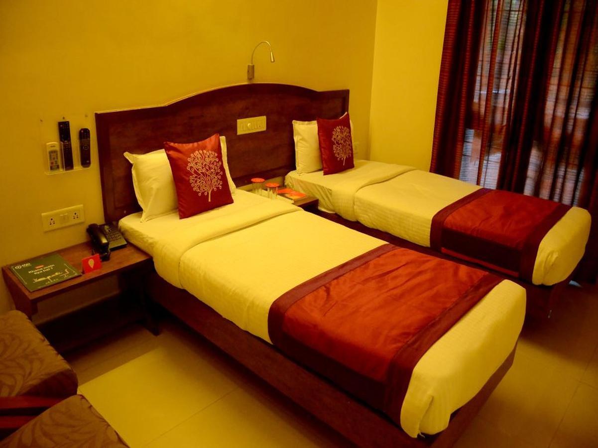 Hotel Ashiyana Pune Esterno foto