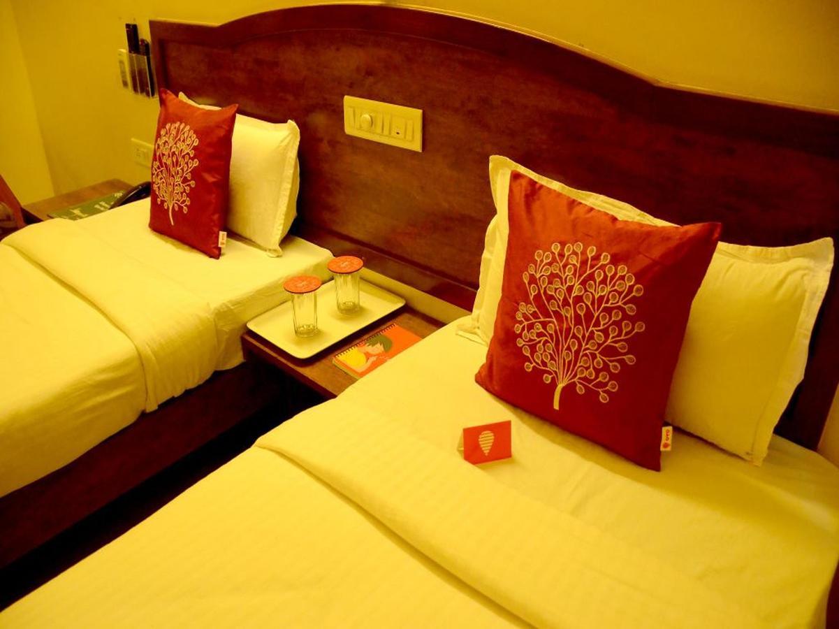 Hotel Ashiyana Pune Esterno foto