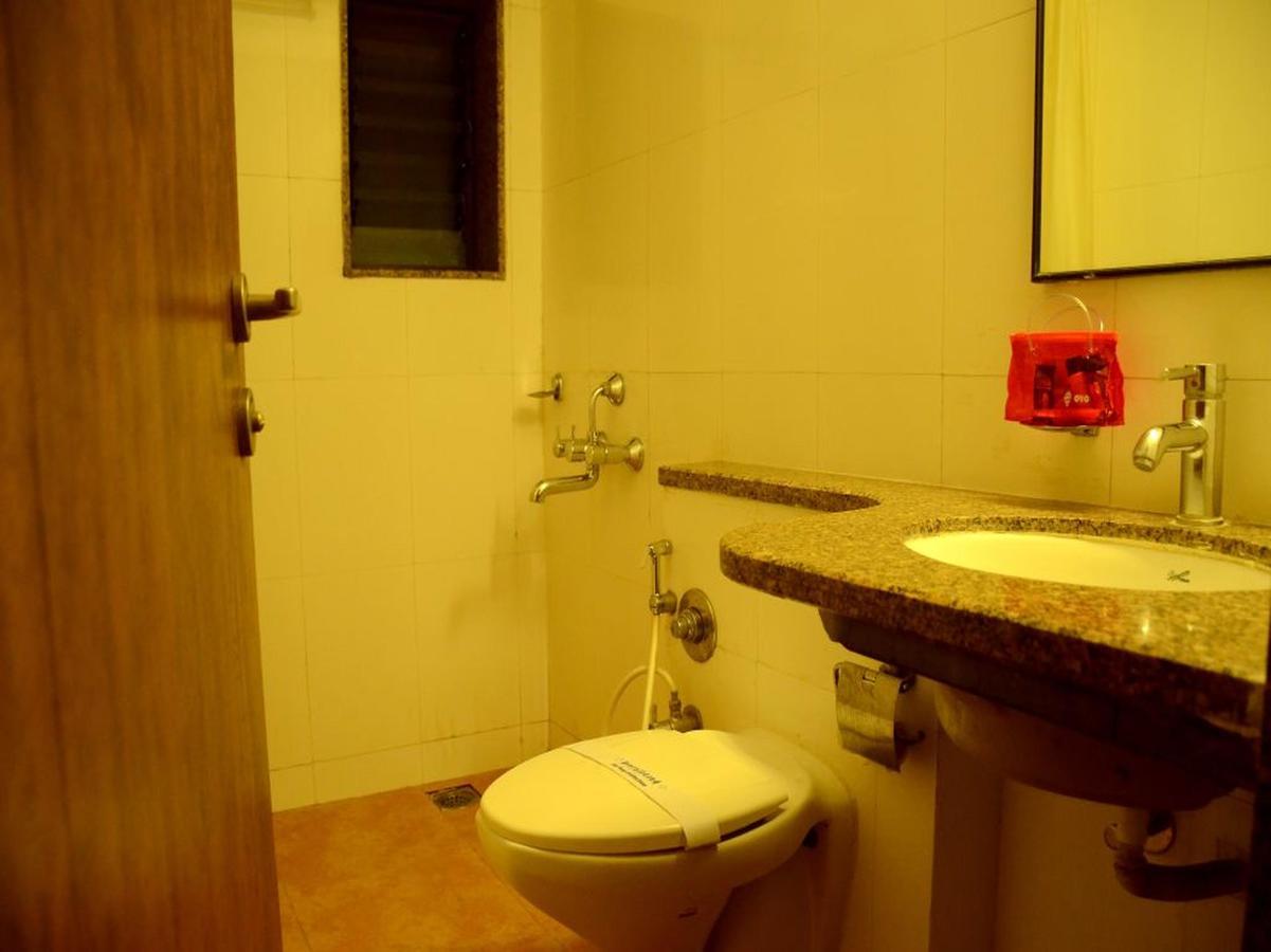 Hotel Ashiyana Pune Esterno foto