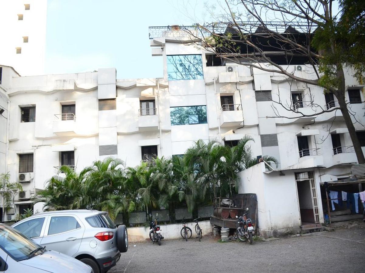 Hotel Ashiyana Pune Esterno foto